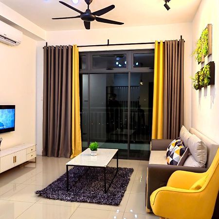 8Scape Residences Batman Vs Ironman@Lsy Home & Leisure Johor Bahru Exterior foto